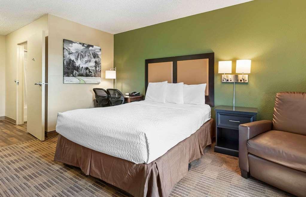 Extended Stay America Suites - Richmond - Hilltop Mall Номер фото