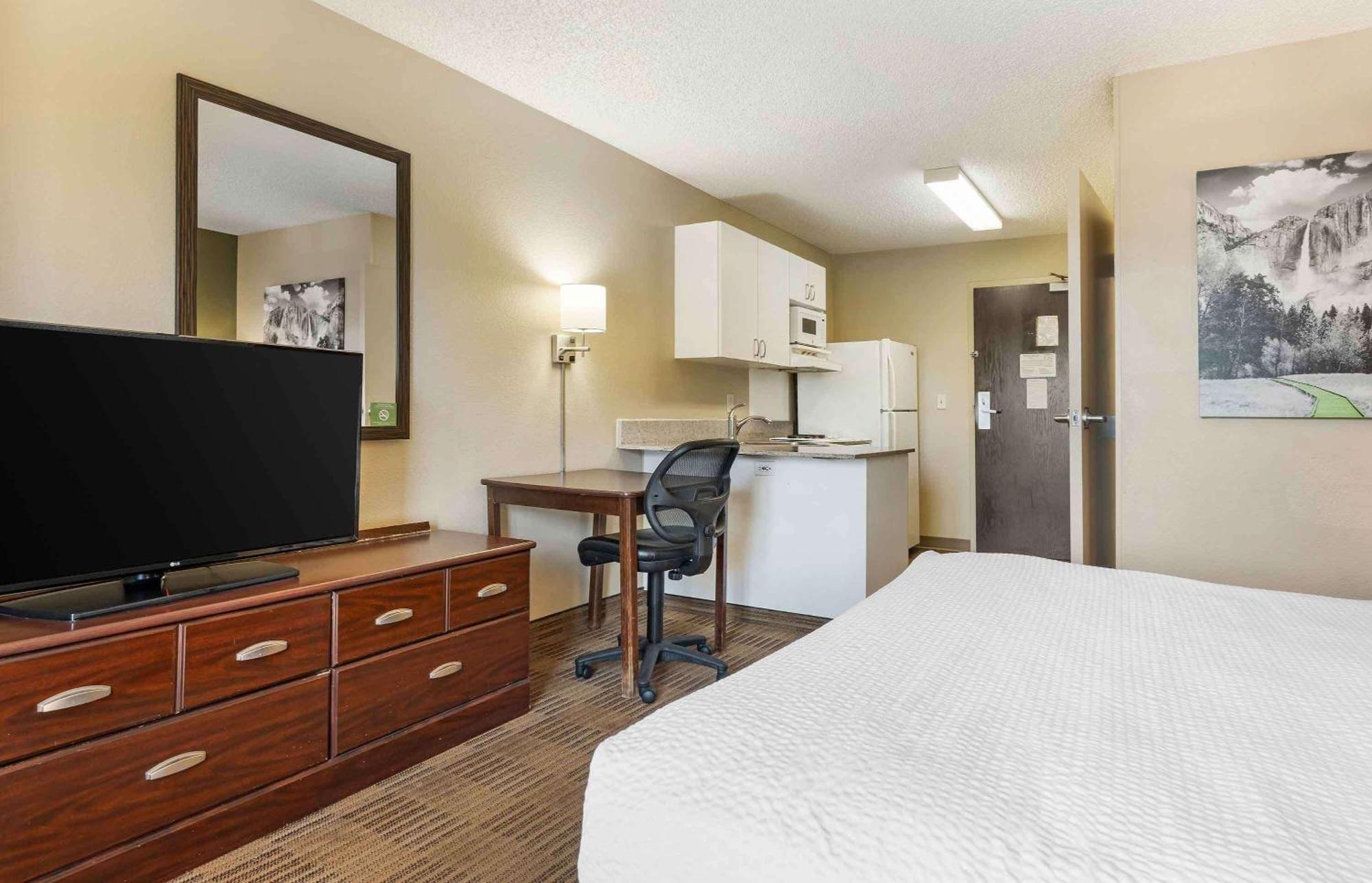 Extended Stay America Suites - Richmond - Hilltop Mall Экстерьер фото