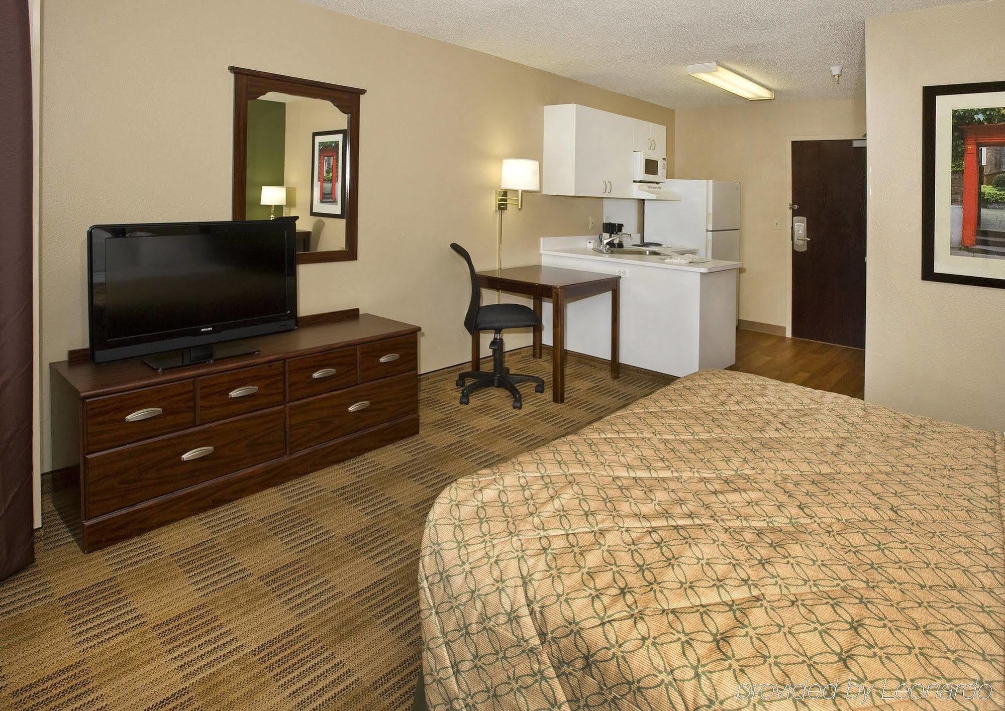 Extended Stay America Suites - Richmond - Hilltop Mall Номер фото